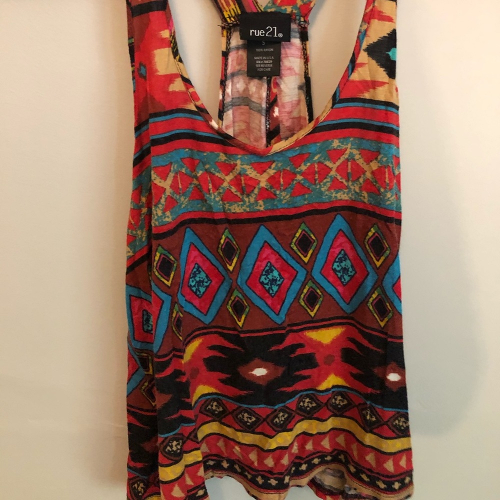 Graphic Tank